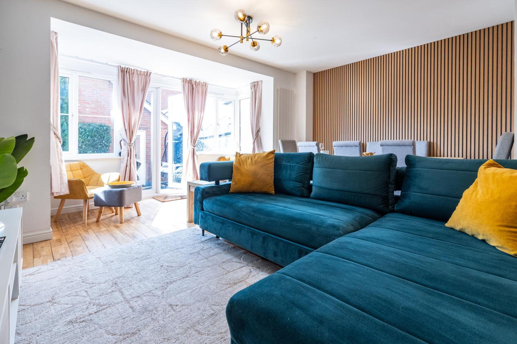 Modern And Spacious Home From Home 1 Mile From M1 - With Netflix, Prime Video, Ps5, Free Parking, Superfast Wifi, Bbq - Sleeps 11 - By Brightleap Apartments Milton Keynes Zewnętrze zdjęcie